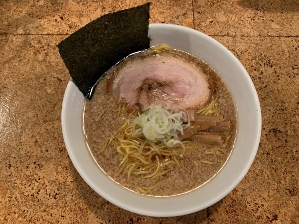 「中間醤油らーめん」@きくちひろきの写真