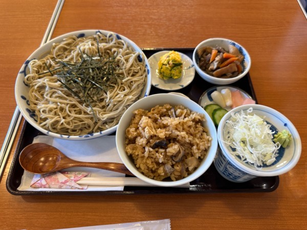 「蕎麦ランチ（並盛・180g）1,100円」@そばカフェ つどいの写真