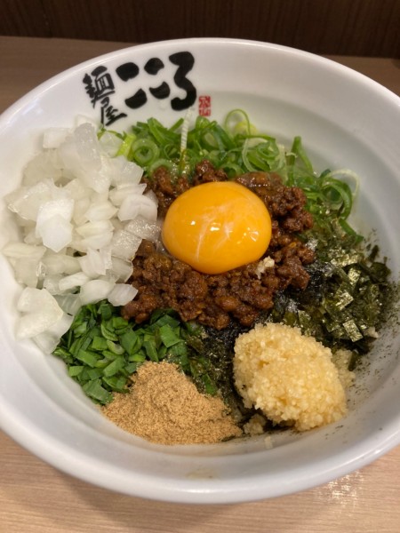 「本家台湾まぜそば¥880＋玉ねぎ¥50」@麺屋 こころ 関大前店の写真