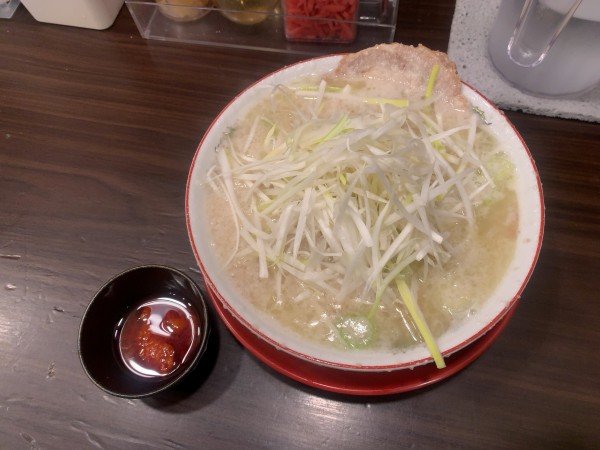 「背脂ネギラーメン」@背脂らーめん 背脂チャチャチャの写真