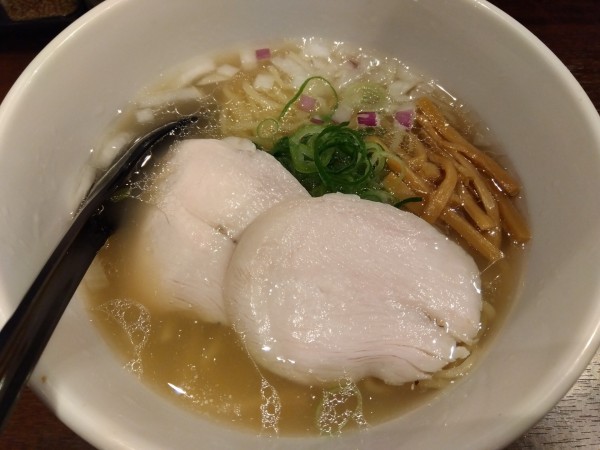 「貝だしらぁ麺　塩」@貝だしらぁ麺と鶏白湯らぁ麺 ふじをの写真