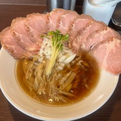 いりこそば　チャーシュー