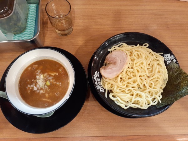 「つけ麺、大盛」@町田商店 新百合ヶ丘駅前店の写真