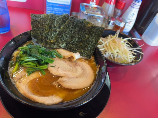 「バラチャーシューメン＋和風ネギ丼小」@家系ラーメン たつ家の写真
