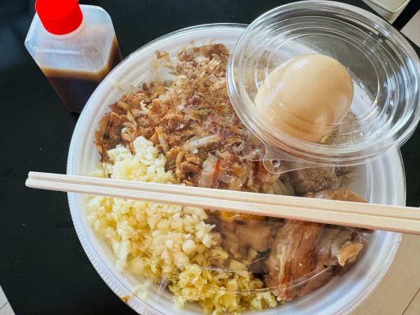 「油そば@出前館」@ボディブローの写真