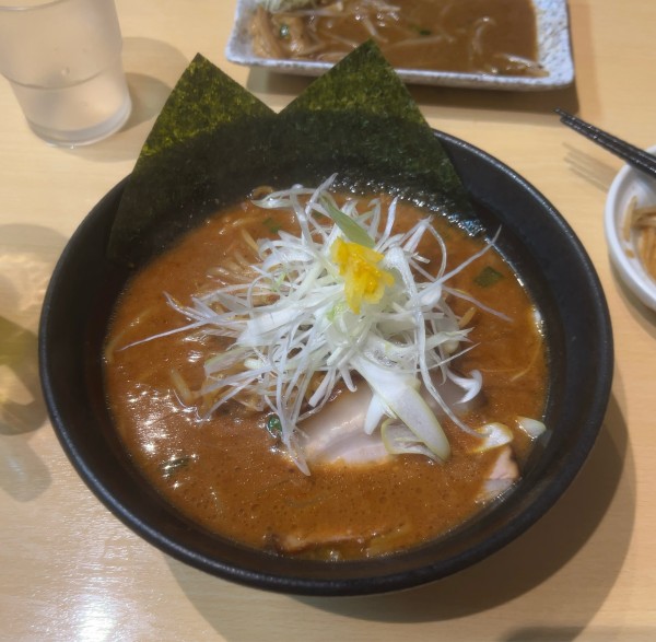 「街道らーめん 赤」@みそ街道の写真