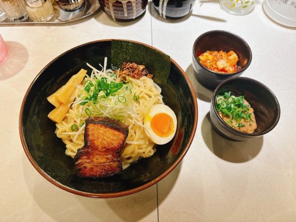 「納豆キムチ油そば」@油そば七色の写真