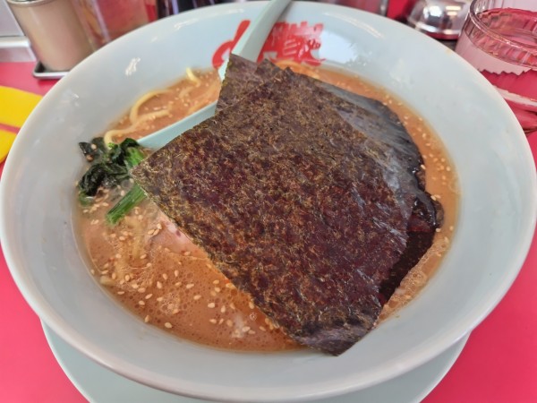 「味噌ラーメン ※かため」@ラーメン山岡家 諏訪店の写真