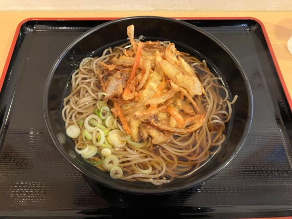 「野菜かき揚げそば大盛り」@笠置そば 川越店の写真