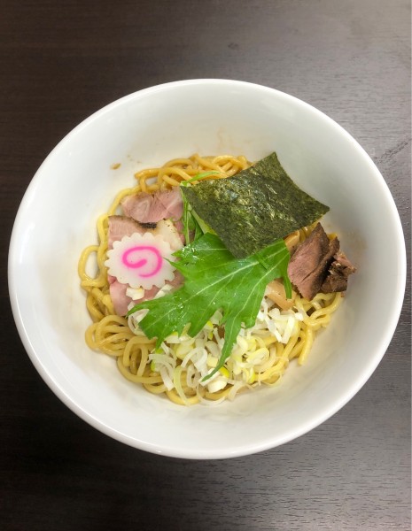 「油そば（750）」@らぁ麺 亀我楽の写真