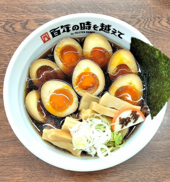 「中華そば(サービス)＋味玉子100円×4＋メンマ100円×3」@百年の時を越えての写真