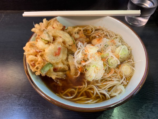 「かき揚げそば 470円」@文殊 両国駅前店の写真