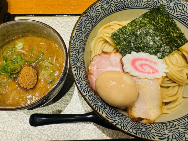 「特製濃厚つけ麺(大)」@中華そば 葵 新越谷ヴァリエ店の写真