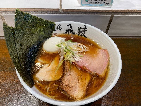 「まる得らーめん(醤油)1,200円」@麺場 飛猿の写真