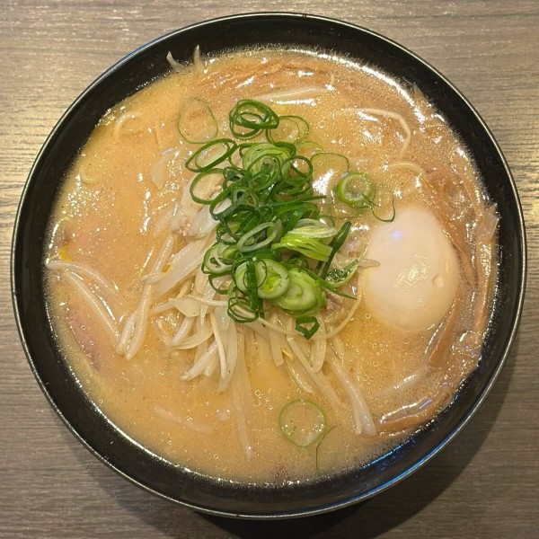 「【冬季限定】味噌チャーシューらぁ麺＋名古屋コーチン味付玉子」@支那そばや 本店の写真