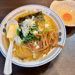 【限定】オマールエビの塩ラーメン（エシレバターのせ）（1500円）＋生卵（100円）