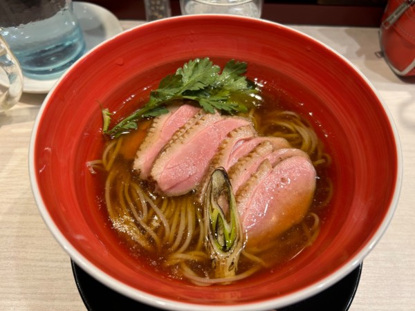 「【30日限定】鴨蕎麦1100円+鴨チャーシュー増し200円」@柳麺 呉田-goden-の写真
