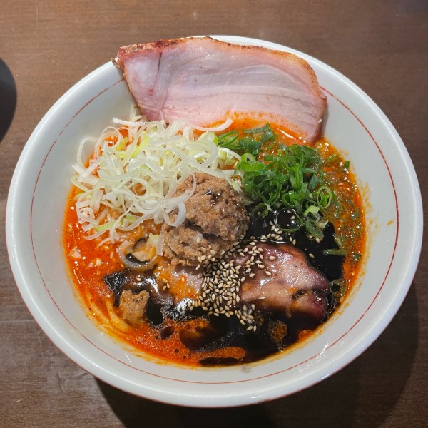 「辛味噌らぁめん+釜焼き2枚+肉マヨ丼」@麺や 虎徹の写真
