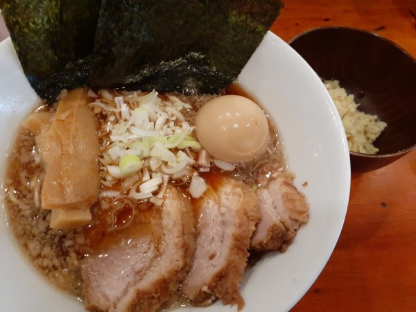 「特製ラーメン＋ショウガ」@拉麺 あさがおの写真