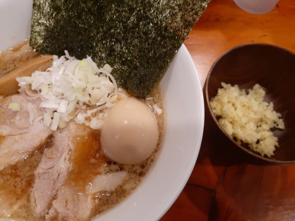 「特製ラーメン＋ショウガ」@拉麺 あさがおの写真