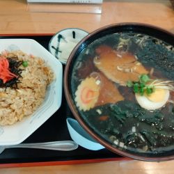 半チャーハン＋ラーメンセット