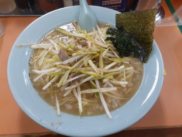 「朝ネギラーメン、大盛」@ラーメンショップ 成瀬が丘店の写真