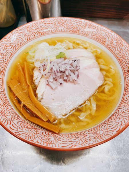 「鯵煮干し塩 手もみ麺」@麺や 睡蓮の写真