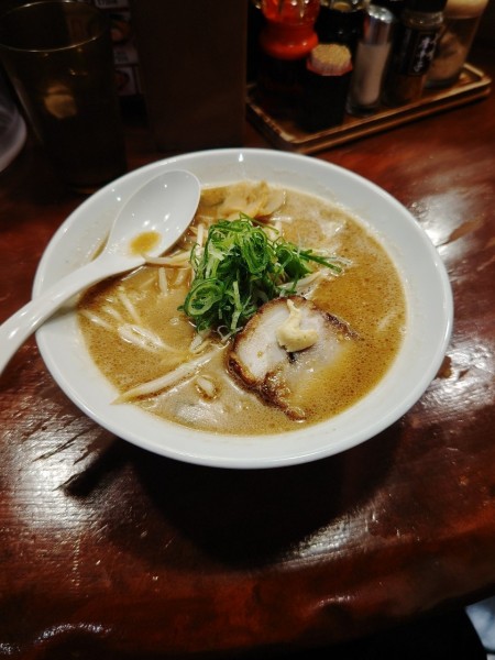 「濃厚味噌らーめん(800円)」@威風 川崎店の写真