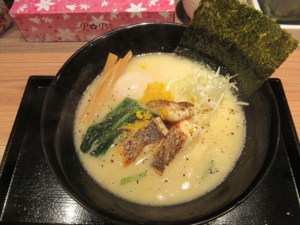 「濃厚鯛ラーメン（1,100円）」@ラーメンとんぼの写真