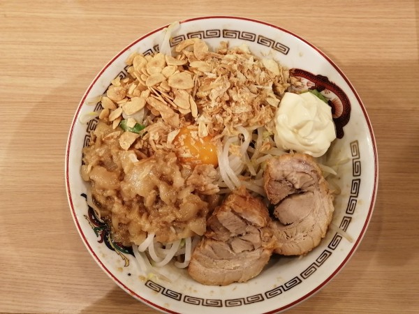 「ミニ汁なし＋マヨネーズ」@豚山 栄店の写真