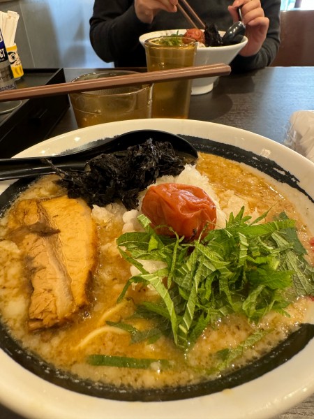 「限定梅みぞれラーメン」@らー麺 だるまの写真