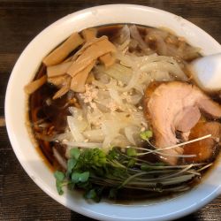 じらい屋ラーメン➕とりたま