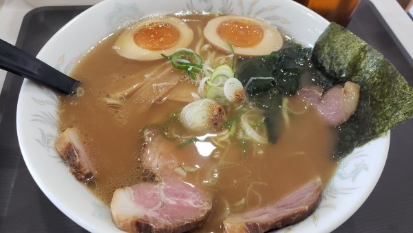 「特製らーめん」@つけ麺 郷の写真