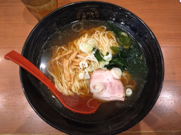 「ラーメン560円」@ラーメン黄金 伊勢佐木モール店の写真