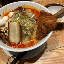 特製四川担々麺1280円