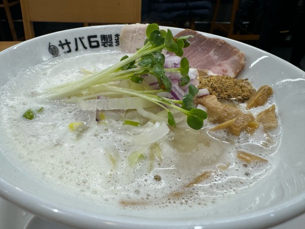 「特製鶏サバ白湯ラーメン」@サバ6製麺所 藤沢柄沢店の写真