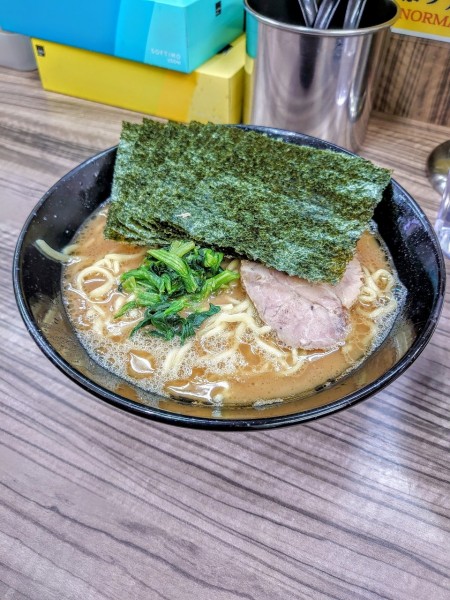 「ラーメン+海苔」@家系らーめん 武蔵家 川越店の写真