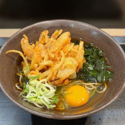 朝そば・生たまご(450円)+わかめ(クーポン)