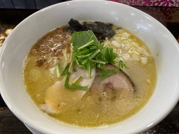 「白湯・塩」@麺や 柴ちゃんちの写真