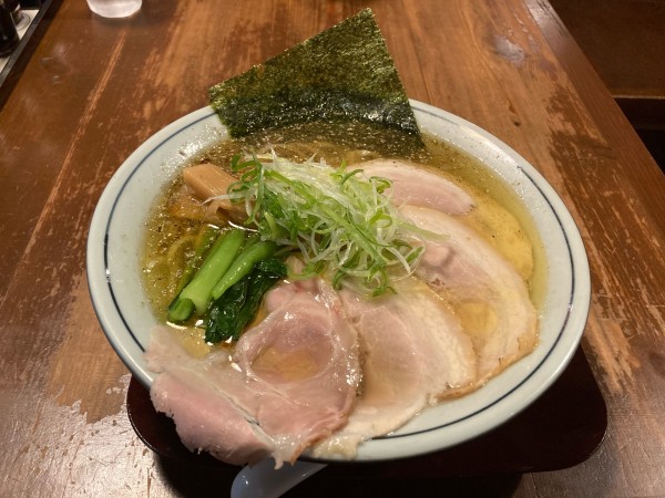 「和だし塩らぁめん・トロ豚（2枚）」@麺屋 穂華の写真