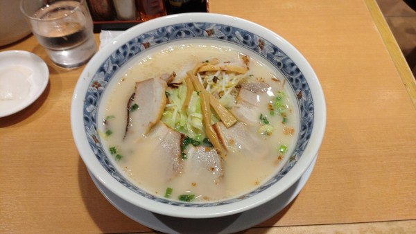 「桜島チャーシューメン」@ざぼんラーメン AMU東口店の写真