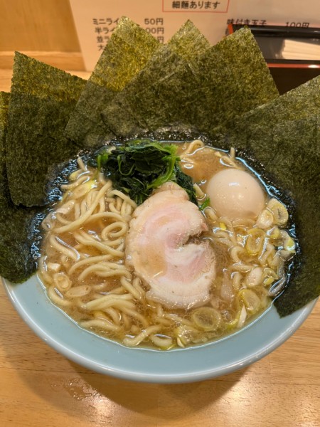「豚骨醤油ラーメン」@横浜家系らーめん 玉家の写真