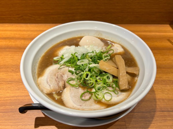 「特製豚骨ラーメン」@RAMEN JUNKの写真