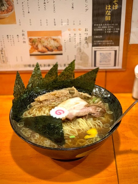 「中華そば+生卵+海苔」@中華そば はな田の写真