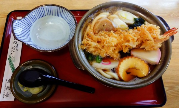 「鍋焼きうどん（1,150円）」@尾張屋の写真