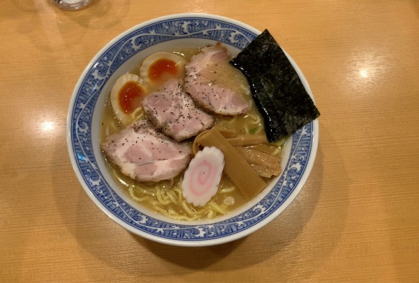 「特製中華そば」@中華そば 青葉 大宮東口店の写真