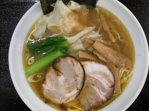 「醤油ワンタン麺 1000円」@らーめん 志ん海の写真