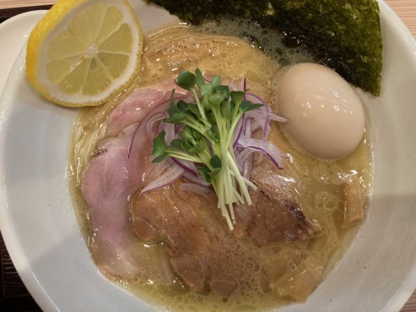 「鶏白湯塩 850円（得盛+400円）」@麺家 心専の写真