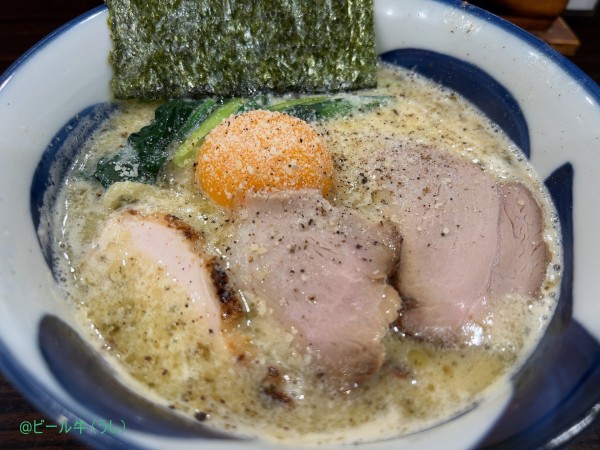 「鶏ボナーラ並(780円、平日麺類100円OFF)、ローストポーク」@横道の写真