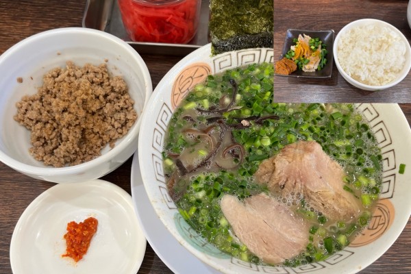 「ネギ アブラヌキ ハリガネ+魚そぼろ+カレーご飯」@博多長浜らーめん 楓神の写真